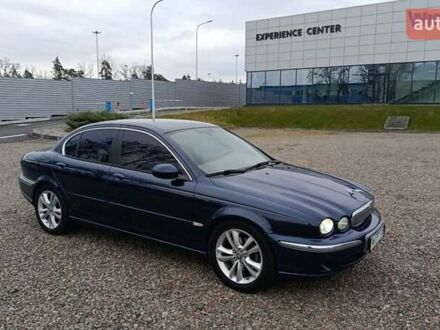 Синий Ягуар Х-Тайп, объемом двигателя 2.5 л и пробегом 114 тыс. км за 6000 $, фото 1 на Automoto.ua