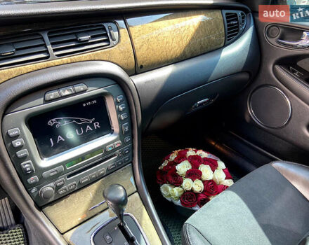 Зелений Ягуар Х-Тайп, об'ємом двигуна 3 л та пробігом 270 тис. км за 7100 $, фото 3 на Automoto.ua