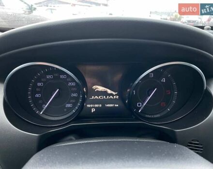 Белый Ягуар XE, объемом двигателя 2 л и пробегом 145 тыс. км за 13400 $, фото 12 на Automoto.ua
