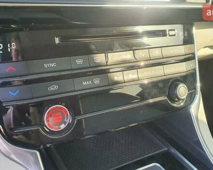 Білий Ягуар XE, об'ємом двигуна 2 л та пробігом 180 тис. км за 16500 $, фото 19 на Automoto.ua