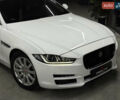 Белый Ягуар XE, объемом двигателя 2 л и пробегом 51 тыс. км за 15500 $, фото 2 на Automoto.ua