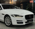 Белый Ягуар XE, объемом двигателя 2 л и пробегом 51 тыс. км за 15500 $, фото 3 на Automoto.ua