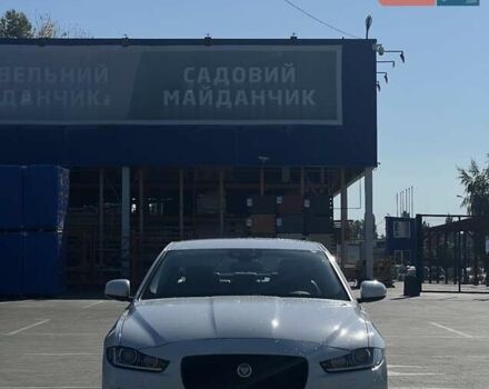 Білий Ягуар XE, об'ємом двигуна 2 л та пробігом 156 тис. км за 15800 $, фото 5 на Automoto.ua