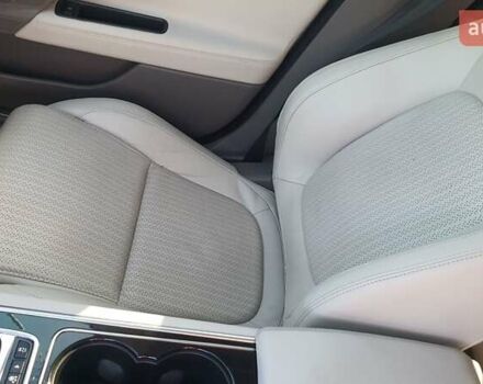 Білий Ягуар XE, об'ємом двигуна 2 л та пробігом 180 тис. км за 16500 $, фото 21 на Automoto.ua
