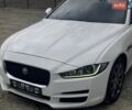 Белый Ягуар XE, объемом двигателя 2 л и пробегом 150 тыс. км за 11500 $, фото 1 на Automoto.ua