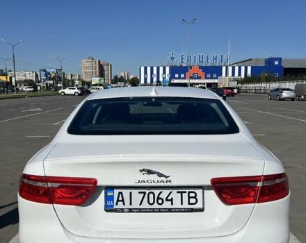 Білий Ягуар XE, об'ємом двигуна 2 л та пробігом 156 тис. км за 15800 $, фото 1 на Automoto.ua