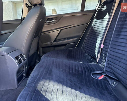 Белый Ягуар XE, объемом двигателя 2 л и пробегом 115 тыс. км за 14500 $, фото 8 на Automoto.ua