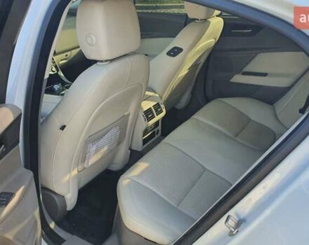 Білий Ягуар XE, об'ємом двигуна 2 л та пробігом 180 тис. км за 16500 $, фото 11 на Automoto.ua