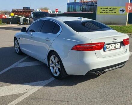 Білий Ягуар XE, об'ємом двигуна 2 л та пробігом 180 тис. км за 16500 $, фото 4 на Automoto.ua