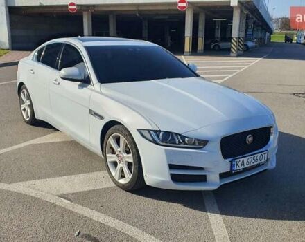 Білий Ягуар XE, об'ємом двигуна 2 л та пробігом 180 тис. км за 16500 $, фото 1 на Automoto.ua