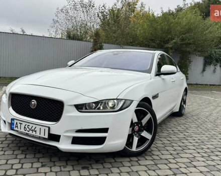 Белый Ягуар XE, объемом двигателя 2 л и пробегом 137 тыс. км за 16950 $, фото 7 на Automoto.ua