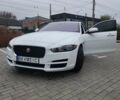 Белый Ягуар XE, объемом двигателя 2 л и пробегом 158 тыс. км за 15800 $, фото 3 на Automoto.ua