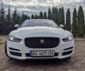 Белый Ягуар XE, объемом двигателя 2 л и пробегом 73 тыс. км за 16500 $, фото 1 на Automoto.ua