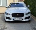 Белый Ягуар XE, объемом двигателя 2 л и пробегом 136 тыс. км за 15450 $, фото 6 на Automoto.ua