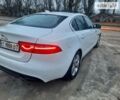 Белый Ягуар XE, объемом двигателя 2 л и пробегом 144 тыс. км за 16400 $, фото 10 на Automoto.ua