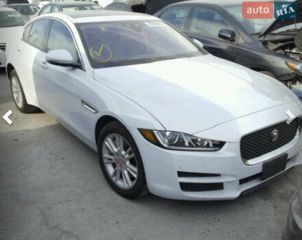 Білий Ягуар XE, об'ємом двигуна 2 л та пробігом 40 тис. км за 7500 $, фото 8 на Automoto.ua