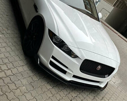 Білий Ягуар XE, об'ємом двигуна 2 л та пробігом 45 тис. км за 16000 $, фото 1 на Automoto.ua