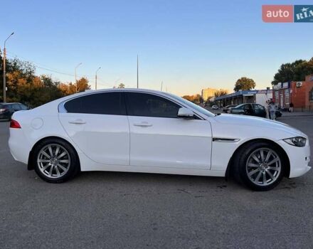 Белый Ягуар XE, объемом двигателя 2 л и пробегом 68 тыс. км за 16700 $, фото 30 на Automoto.ua