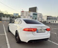 Белый Ягуар XE, объемом двигателя 2 л и пробегом 100 тыс. км за 15500 $, фото 7 на Automoto.ua