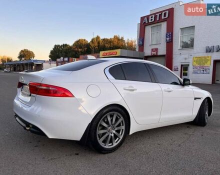 Белый Ягуар XE, объемом двигателя 2 л и пробегом 68 тыс. км за 16700 $, фото 25 на Automoto.ua