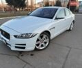 Белый Ягуар XE, объемом двигателя 2 л и пробегом 83 тыс. км за 14000 $, фото 1 на Automoto.ua
