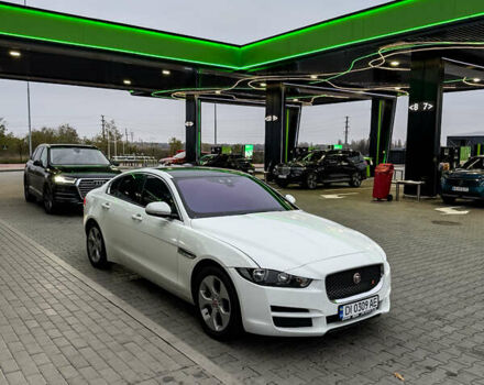 Белый Ягуар XE, объемом двигателя 2 л и пробегом 57 тыс. км за 14500 $, фото 18 на Automoto.ua