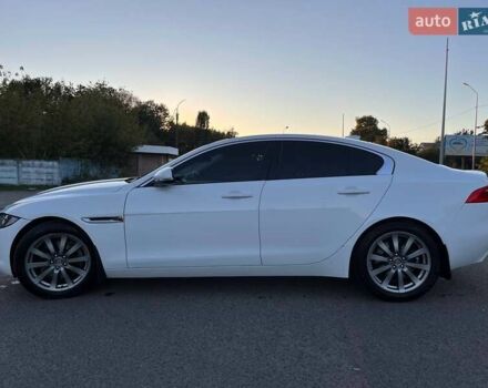 Белый Ягуар XE, объемом двигателя 2 л и пробегом 68 тыс. км за 16700 $, фото 22 на Automoto.ua