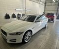 Белый Ягуар XE, объемом двигателя 3 л и пробегом 137 тыс. км за 9900 $, фото 1 на Automoto.ua