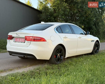 Білий Ягуар XE, об'ємом двигуна 2 л та пробігом 155 тис. км за 12500 $, фото 8 на Automoto.ua