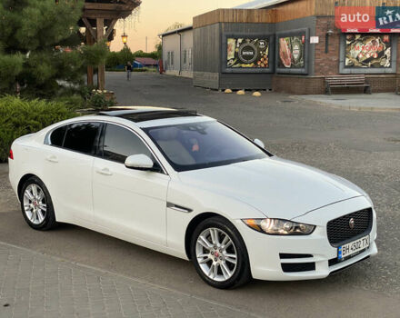 Белый Ягуар XE, объемом двигателя 2 л и пробегом 133 тыс. км за 14800 $, фото 8 на Automoto.ua