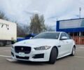 Белый Ягуар XE, объемом двигателя 2 л и пробегом 117 тыс. км за 12400 $, фото 1 на Automoto.ua