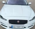 Белый Ягуар XE, объемом двигателя 3 л и пробегом 132 тыс. км за 12900 $, фото 2 на Automoto.ua