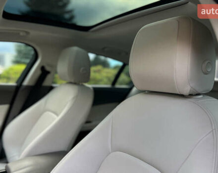 Белый Ягуар XE, объемом двигателя 2 л и пробегом 82 тыс. км за 14300 $, фото 15 на Automoto.ua