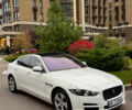 Белый Ягуар XE, объемом двигателя 2 л и пробегом 57 тыс. км за 14500 $, фото 1 на Automoto.ua