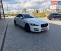 Белый Ягуар XE, объемом двигателя 2 л и пробегом 210 тыс. км за 11999 $, фото 1 на Automoto.ua