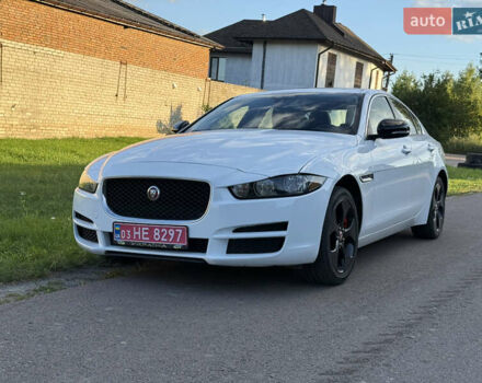 Білий Ягуар XE, об'ємом двигуна 2 л та пробігом 155 тис. км за 12500 $, фото 3 на Automoto.ua