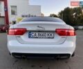 Белый Ягуар XE, объемом двигателя 2 л и пробегом 68 тыс. км за 16700 $, фото 26 на Automoto.ua