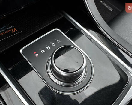 Белый Ягуар XE, объемом двигателя 2 л и пробегом 137 тыс. км за 16950 $, фото 55 на Automoto.ua