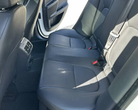 Белый Ягуар XE, объемом двигателя 2 л и пробегом 127 тыс. км за 15000 $, фото 17 на Automoto.ua