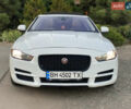 Белый Ягуар XE, объемом двигателя 2 л и пробегом 133 тыс. км за 14800 $, фото 2 на Automoto.ua