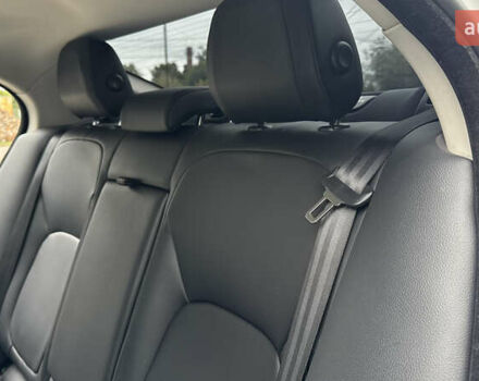 Белый Ягуар XE, объемом двигателя 2 л и пробегом 137 тыс. км за 16950 $, фото 37 на Automoto.ua