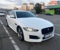 Білий Ягуар XE, об'ємом двигуна 2 л та пробігом 117 тис. км за 17000 $, фото 1 на Automoto.ua