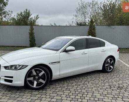 Белый Ягуар XE, объемом двигателя 2 л и пробегом 137 тыс. км за 16950 $, фото 9 на Automoto.ua
