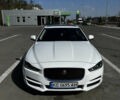 Белый Ягуар XE, объемом двигателя 2 л и пробегом 127 тыс. км за 15000 $, фото 1 на Automoto.ua