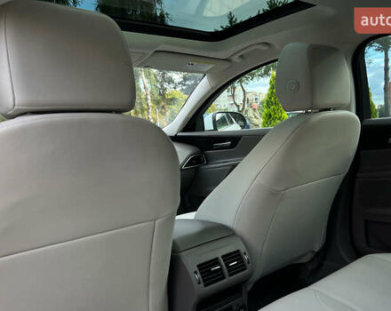 Белый Ягуар XE, объемом двигателя 2 л и пробегом 82 тыс. км за 14300 $, фото 10 на Automoto.ua