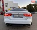 Белый Ягуар XE, объемом двигателя 2 л и пробегом 68 тыс. км за 16700 $, фото 5 на Automoto.ua