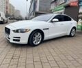 Белый Ягуар XE, объемом двигателя 2 л и пробегом 132 тыс. км за 13800 $, фото 4 на Automoto.ua