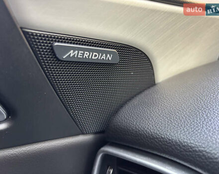 Белый Ягуар XE, объемом двигателя 2 л и пробегом 135 тыс. км за 16000 $, фото 12 на Automoto.ua