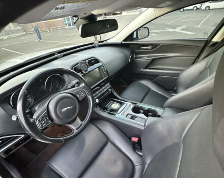 Белый Ягуар XE, объемом двигателя 2 л и пробегом 100 тыс. км за 15500 $, фото 19 на Automoto.ua