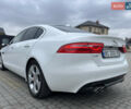Белый Ягуар XE, объемом двигателя 2 л и пробегом 79 тыс. км за 13500 $, фото 5 на Automoto.ua